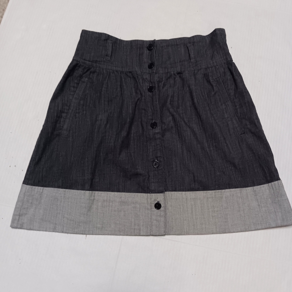 THEORY two-tone chambray denim button down skirt, 4 - Picture 2 of 11
